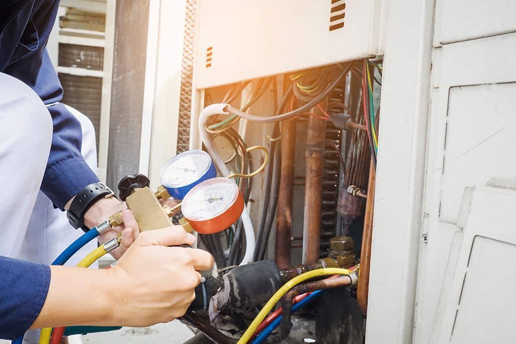 Signs Your Furnace or AC Needs Professional Repairs in New Lenox, IL