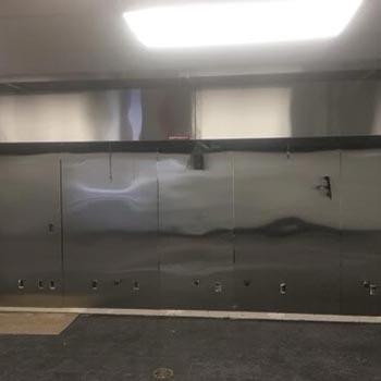 Commercial kitchen exhaust hood and makeup air
